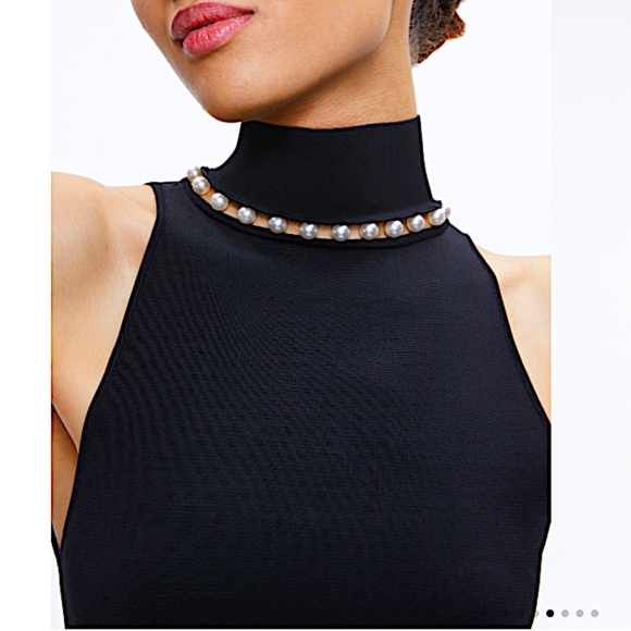 Annalee Mock Neck Halter  Alice + Olivia - Picture 2 of 13